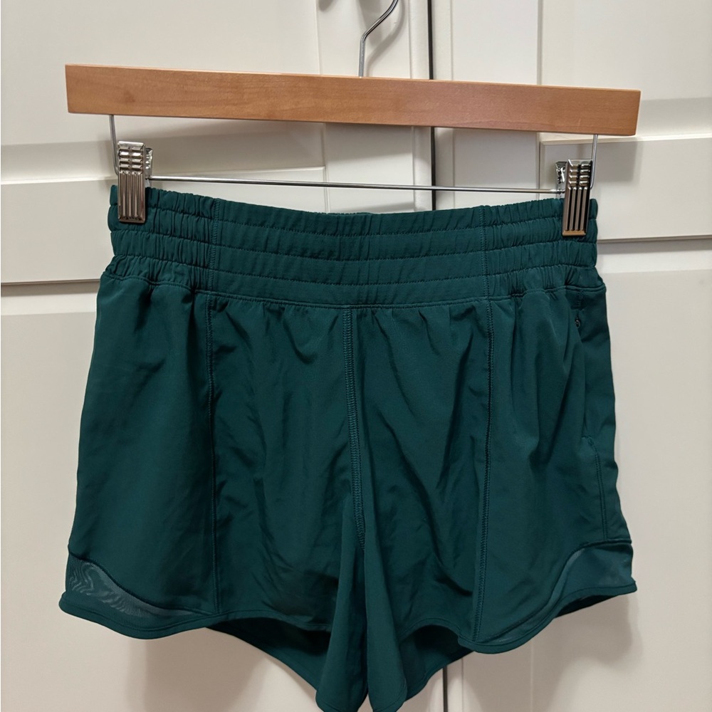 Lululemon Hotty Hot 4” Shorts